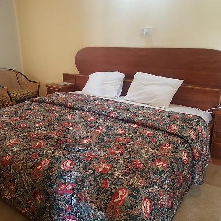 Mama Lee'S Lodge Yamoransa Εξωτερικό φωτογραφία