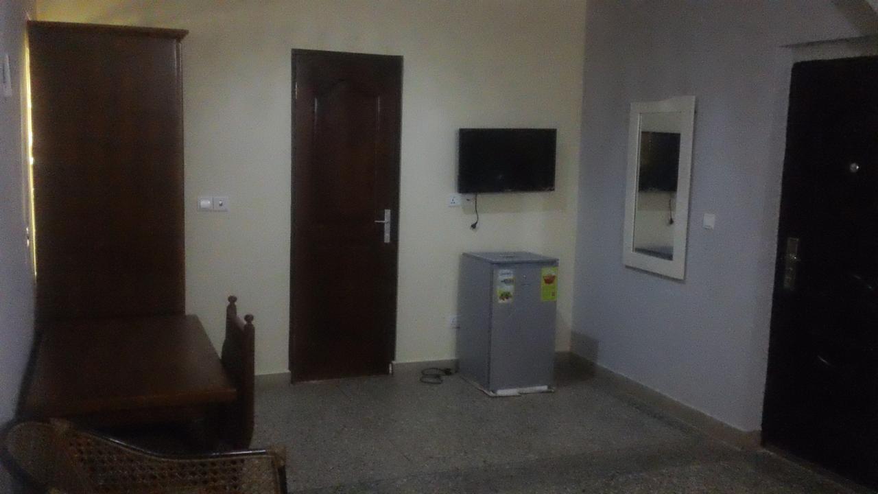 Mama Lee'S Lodge Yamoransa Εξωτερικό φωτογραφία